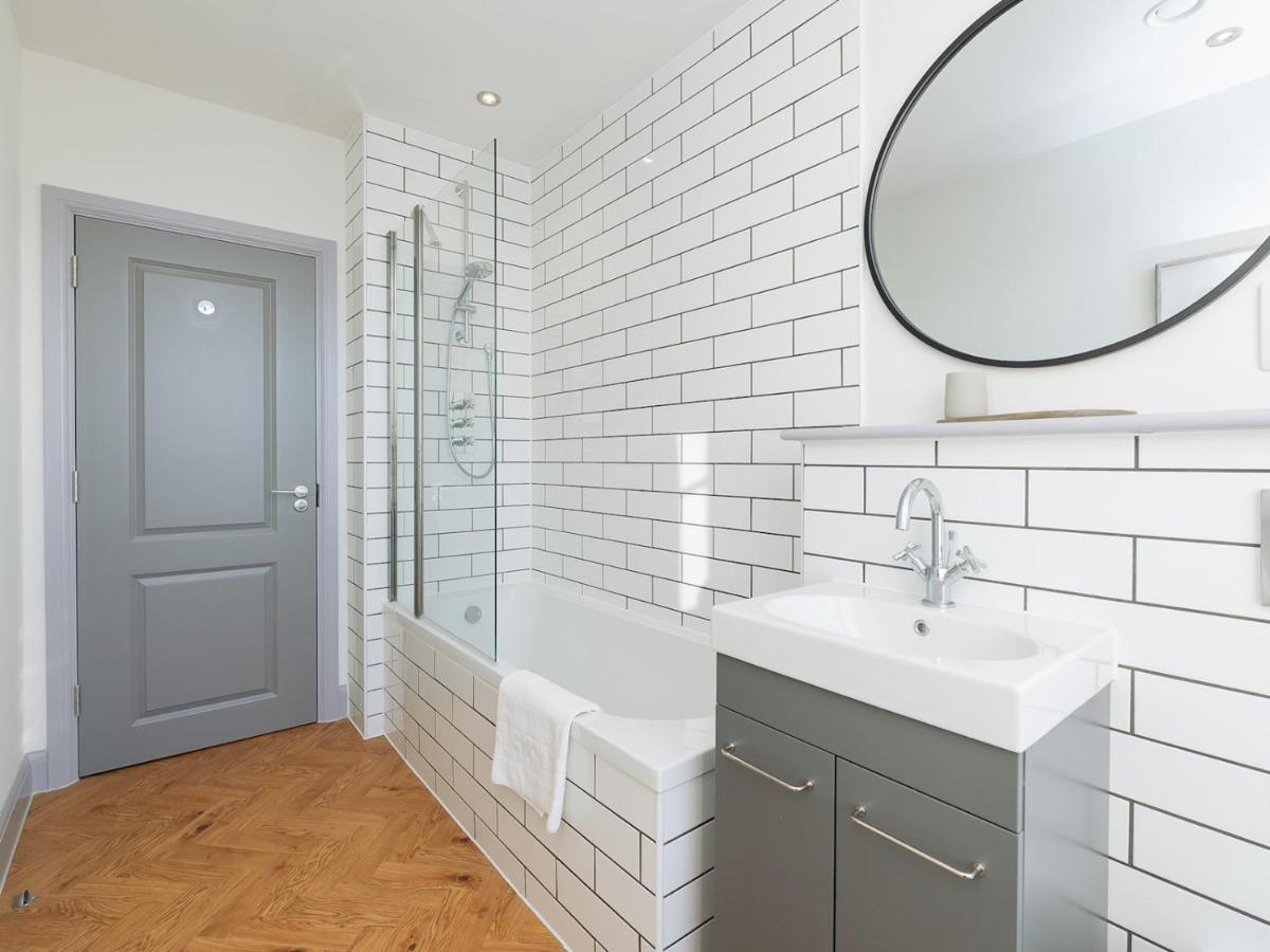 Pass The Keys Stunning 2 Bed Retreat In The Heart Of Bath Appartement Buitenkant foto