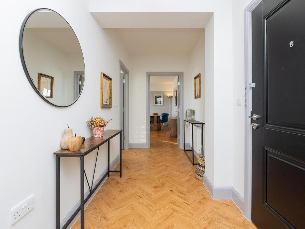 Pass The Keys Stunning 2 Bed Retreat In The Heart Of Bath Appartement Buitenkant foto