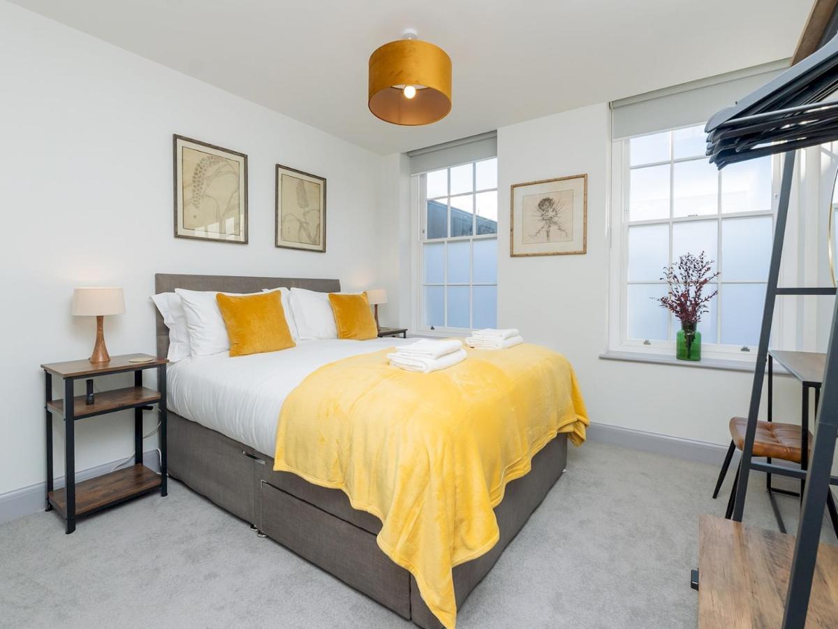 Pass The Keys Stunning 2 Bed Retreat In The Heart Of Bath Appartement Buitenkant foto