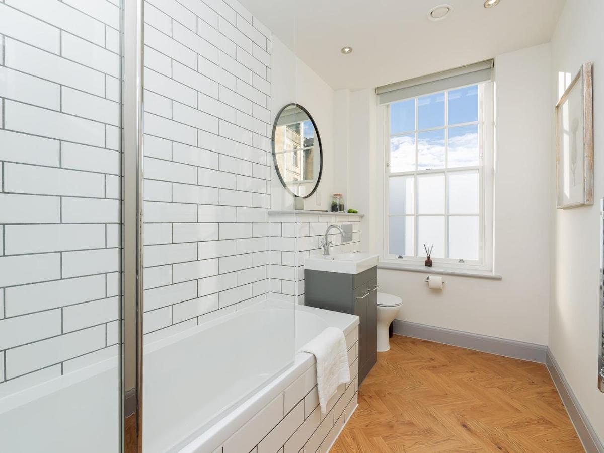 Pass The Keys Stunning 2 Bed Retreat In The Heart Of Bath Appartement Buitenkant foto